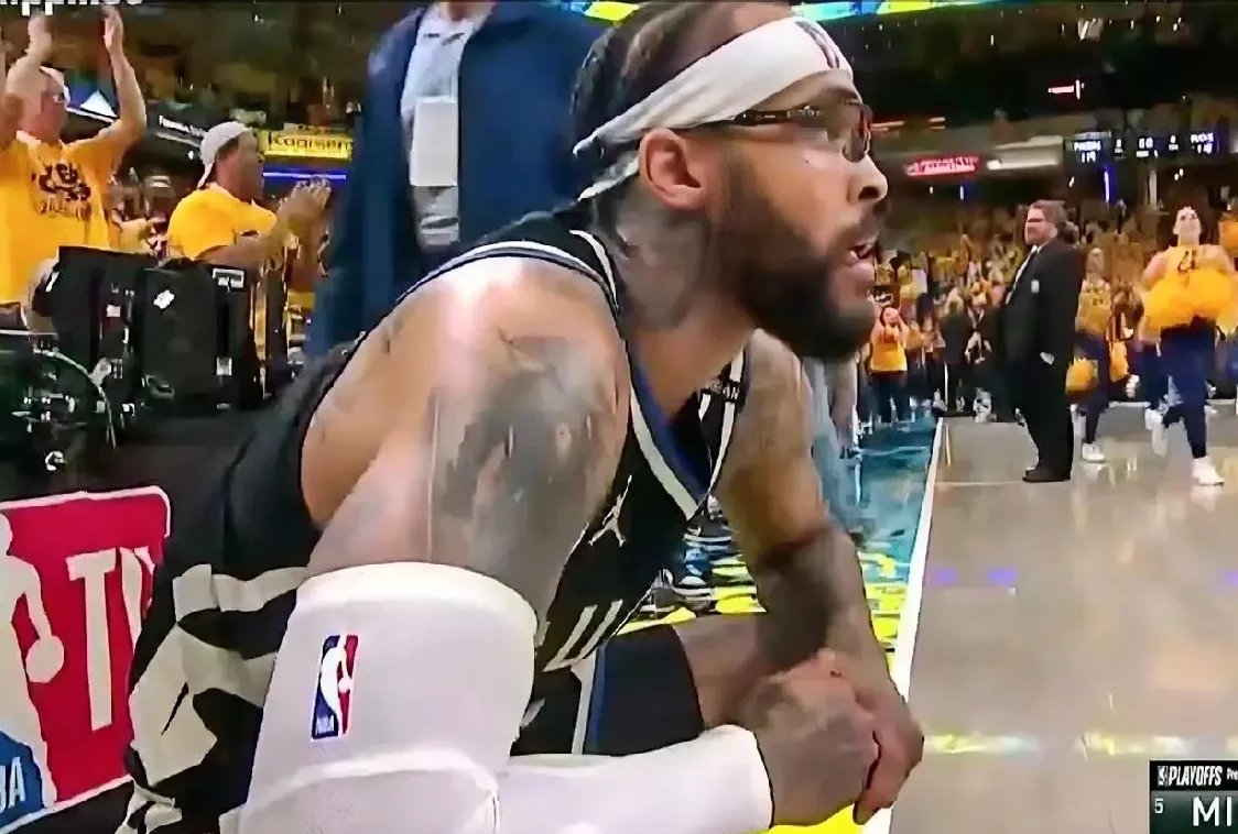  穆古鲁扎在雄鹿比赛中重要助攻，爆冷引发热议！